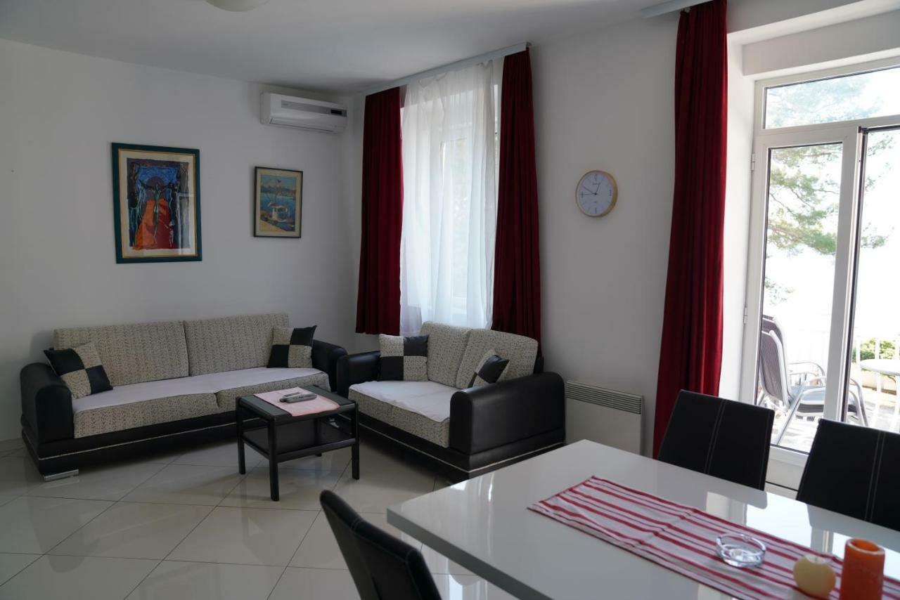 Sesar Apartments Krk - No. 2 Vinko Krk Town Exterior photo